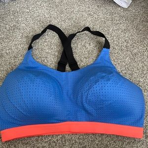 VS sports bra